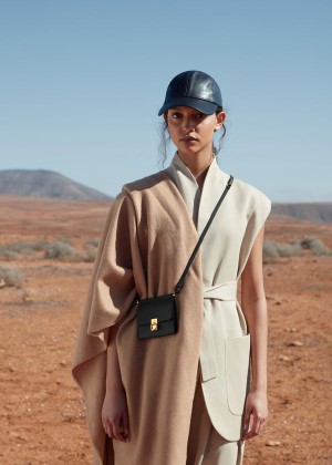 Polène Numéro Sept Crossbody Wallet Černé | SN-PLN365061